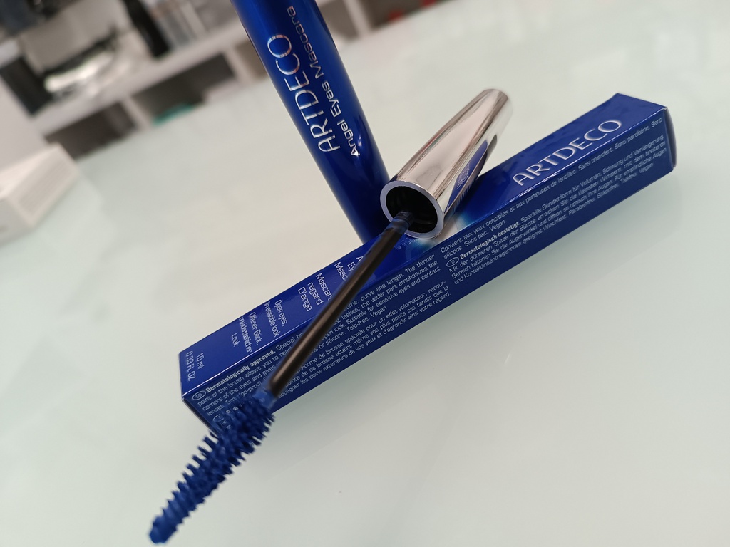 MASCARA PESTAÑAS AZUL VOLUMEN Y EXTENSION